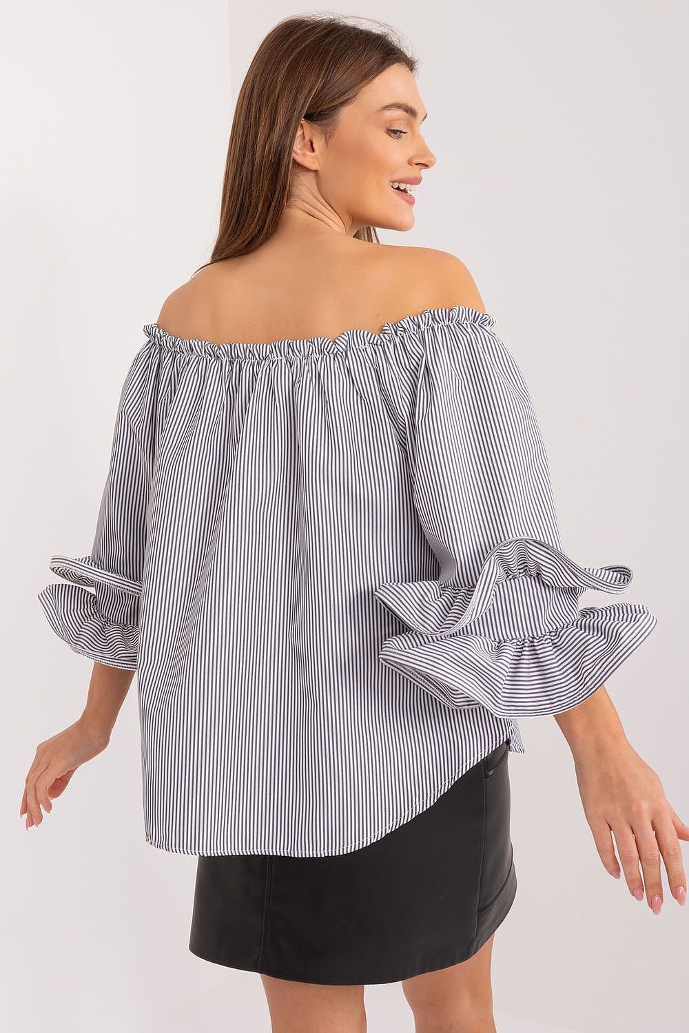 Blouse model 196219