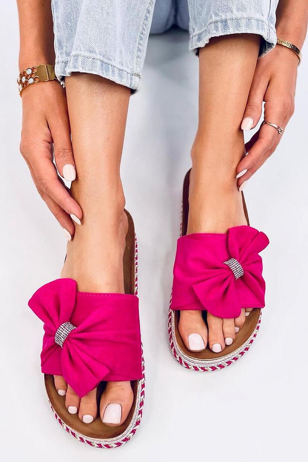 Flip-flops model 196539