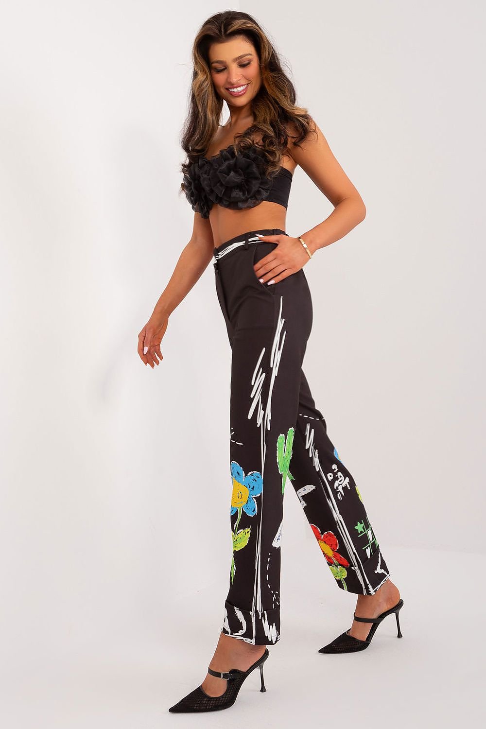 Women trousers model 196579