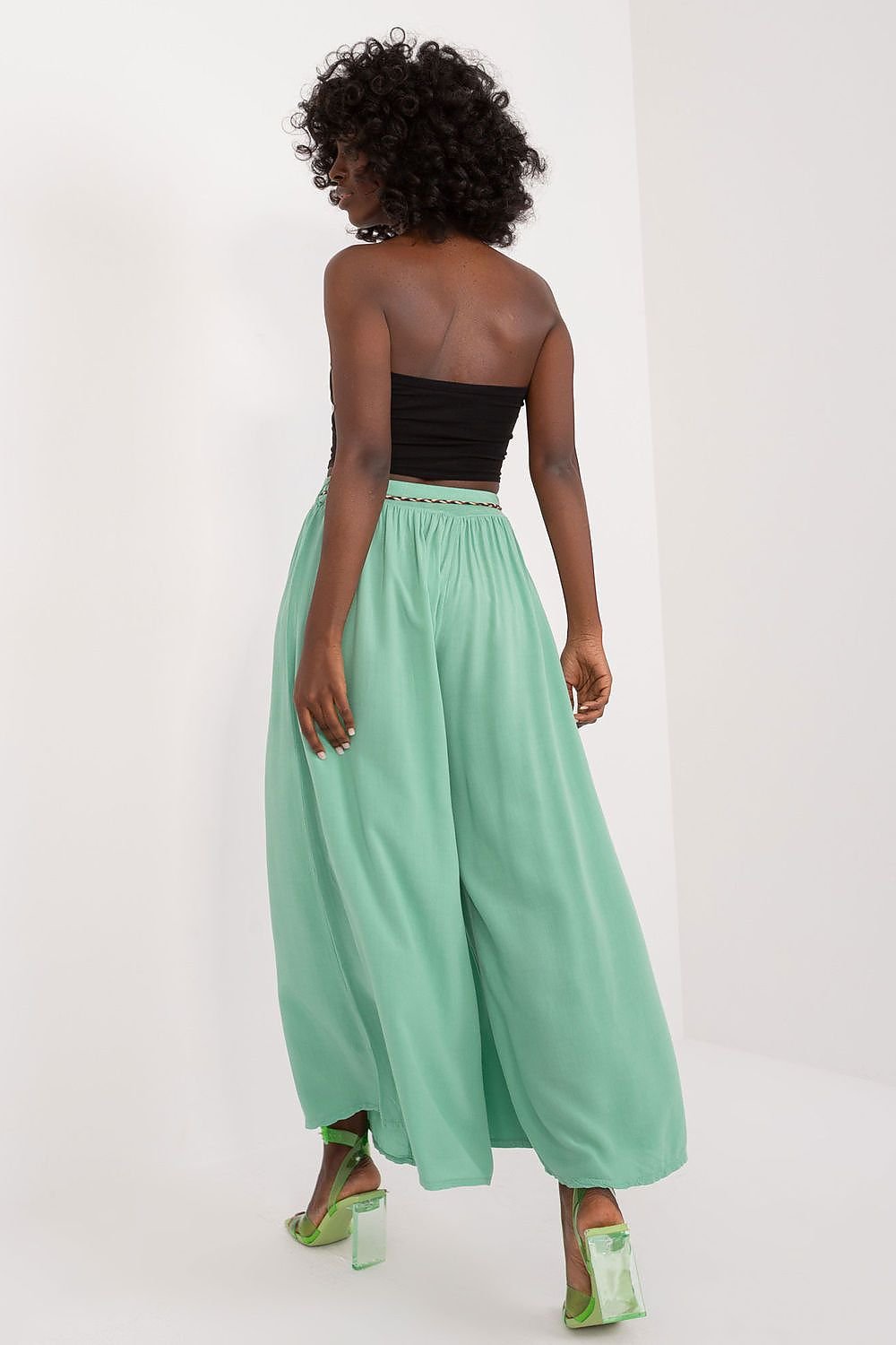 Women trousers model 196765