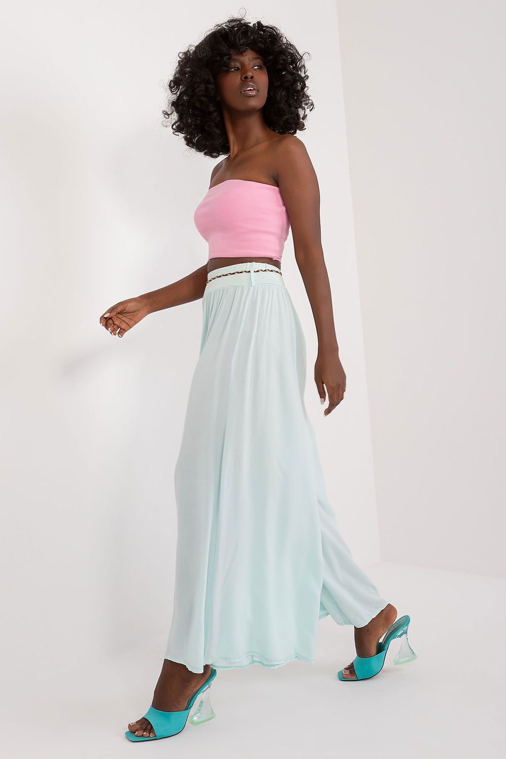 Women trousers model 196768