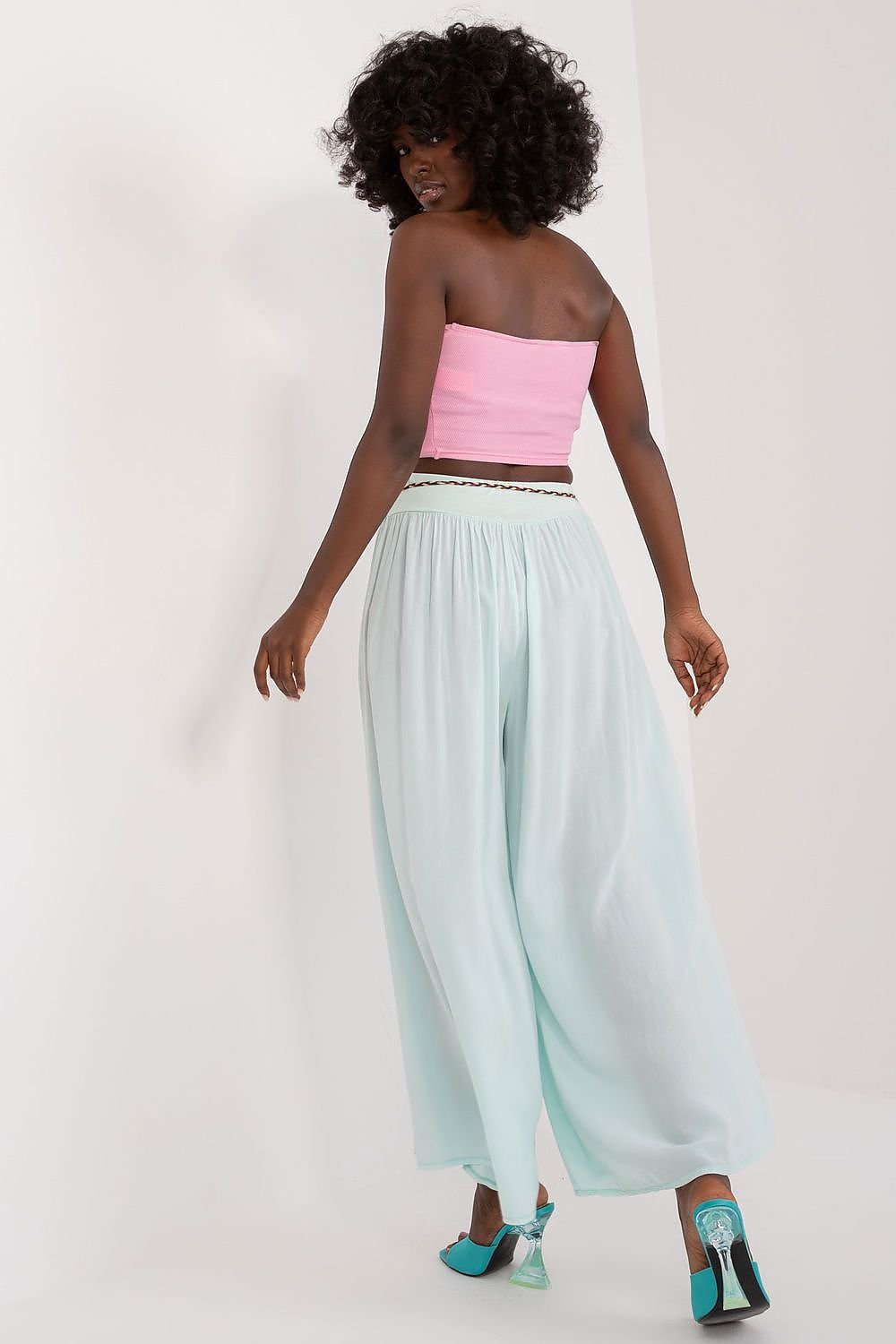 Women trousers model 196768