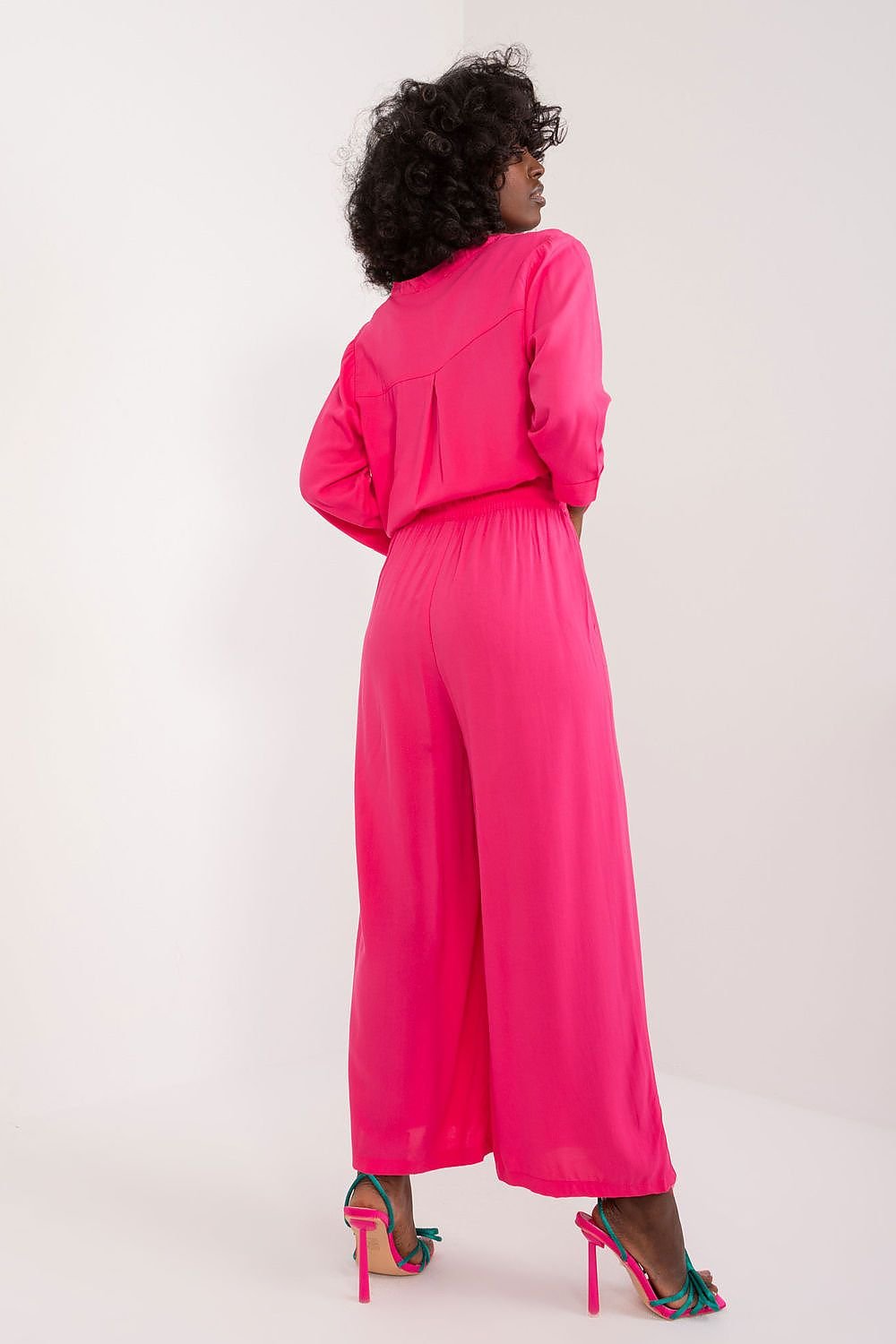 Women trousers model 196902