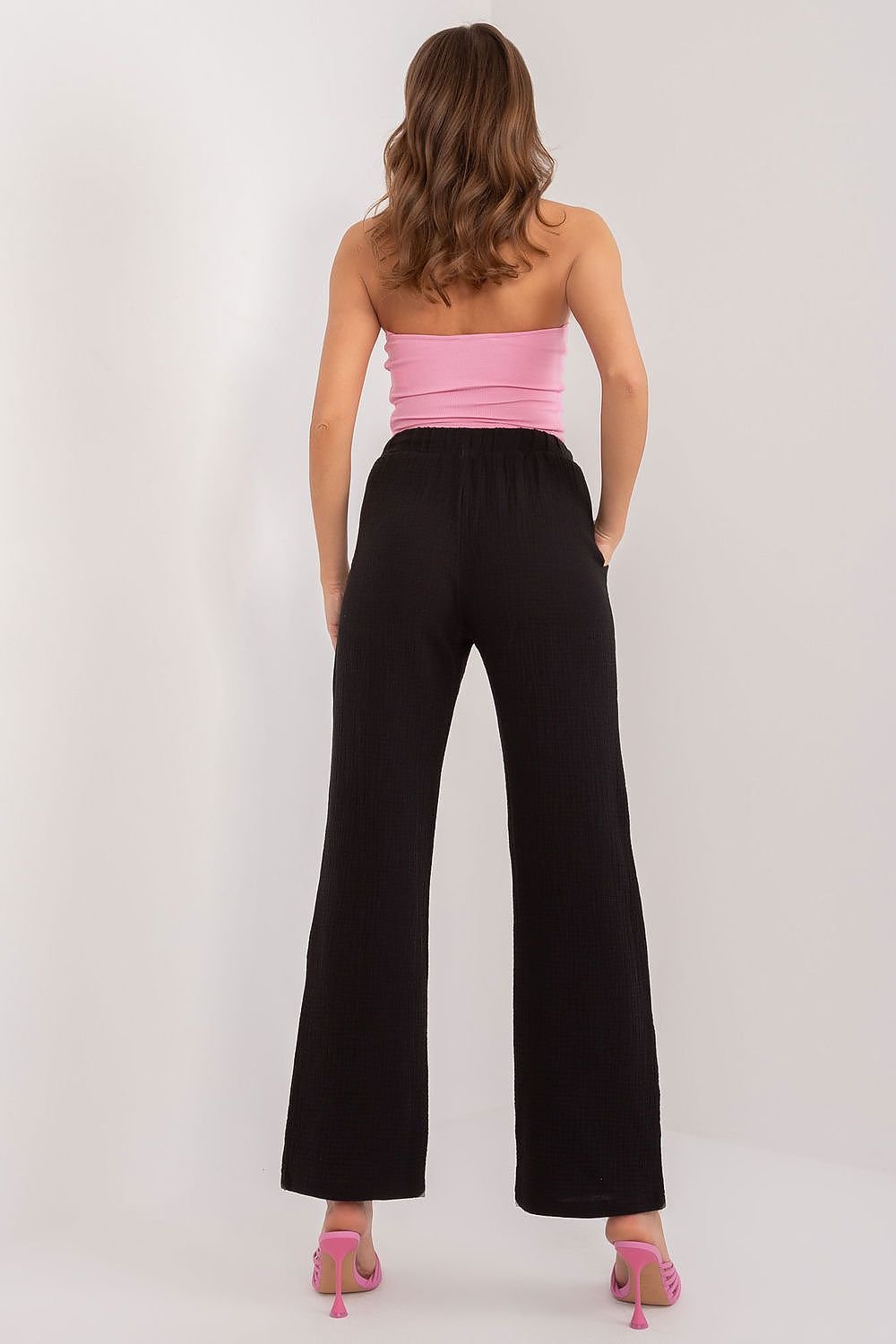 Women trousers model 196926