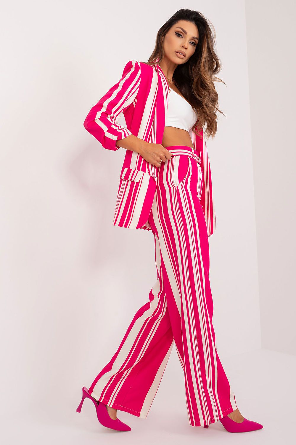 Women trousers model 197042