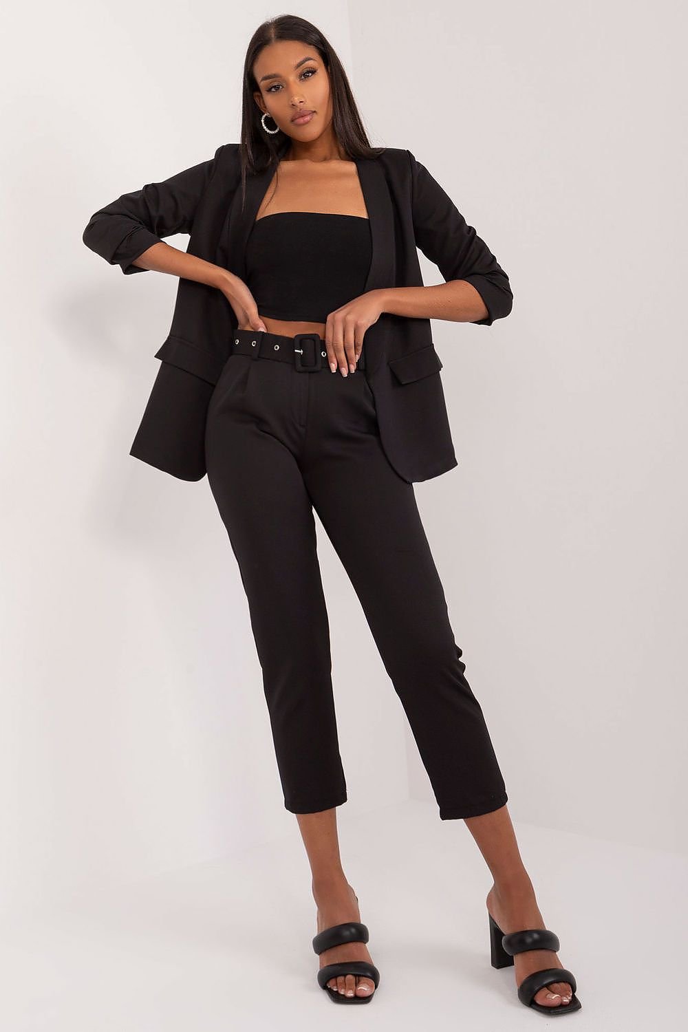 Women trousers model 197064