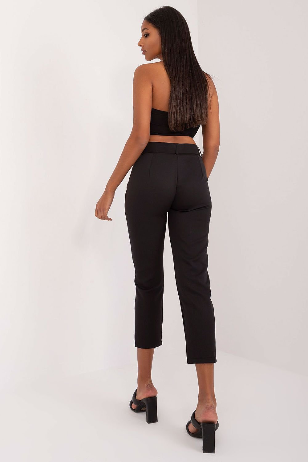 Women trousers model 197064