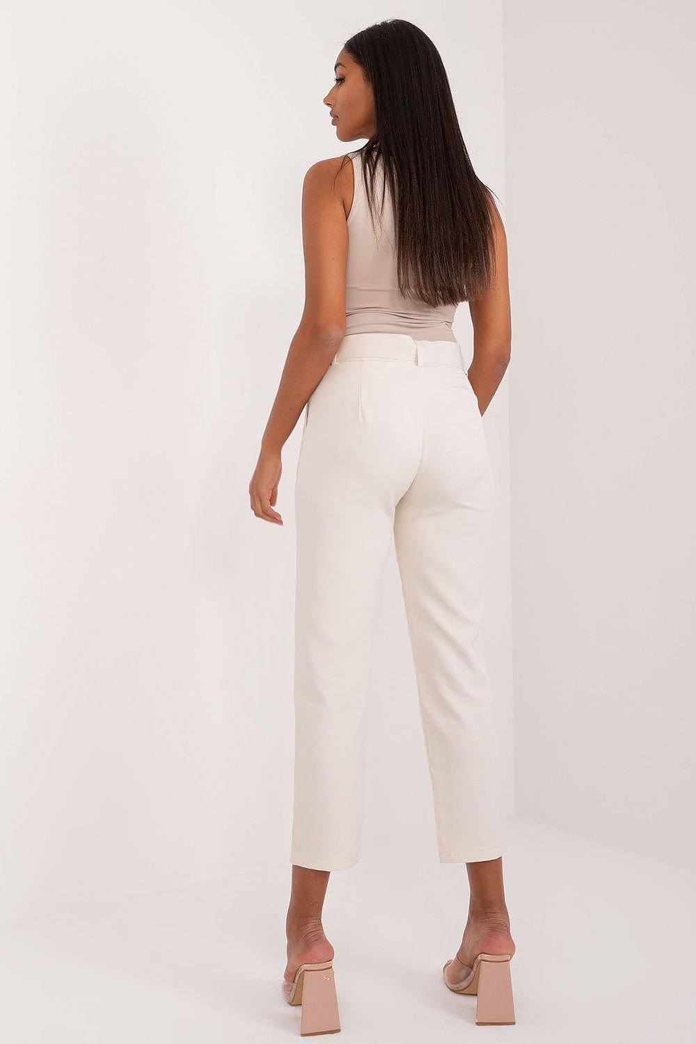 Women trousers model 197065