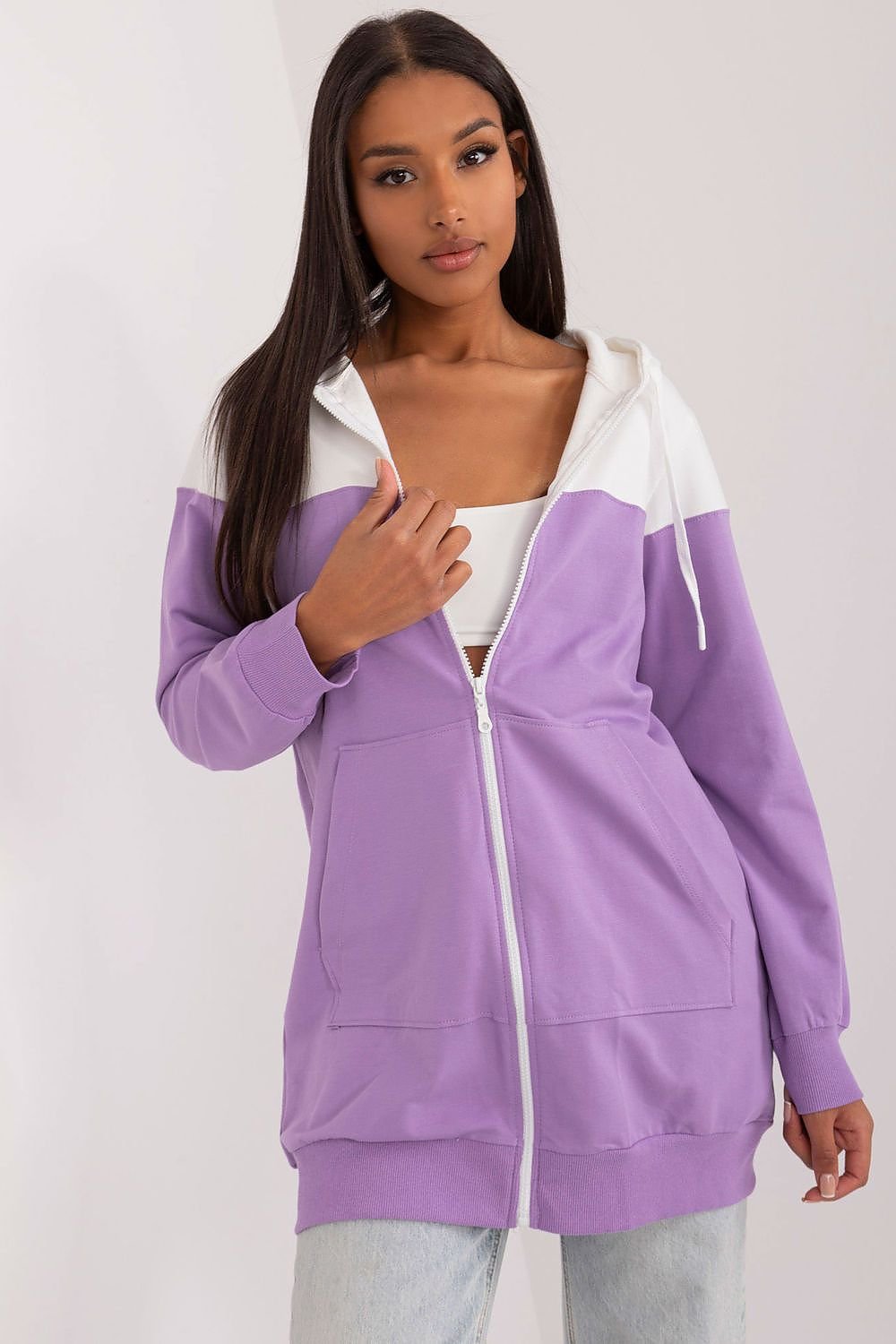 Sweatshirt model 197075