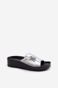 Flip-flops model 198145