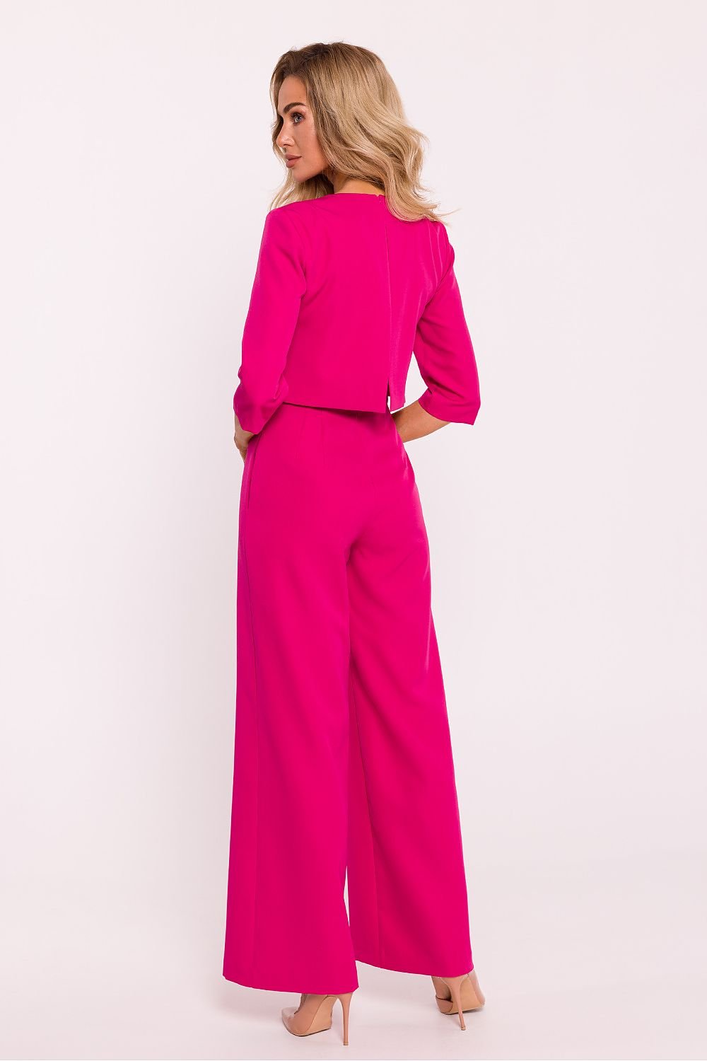 Suit model 199682