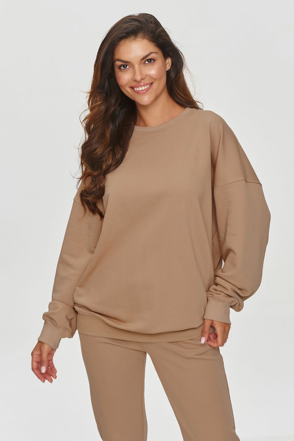Sweatshirt model 200129