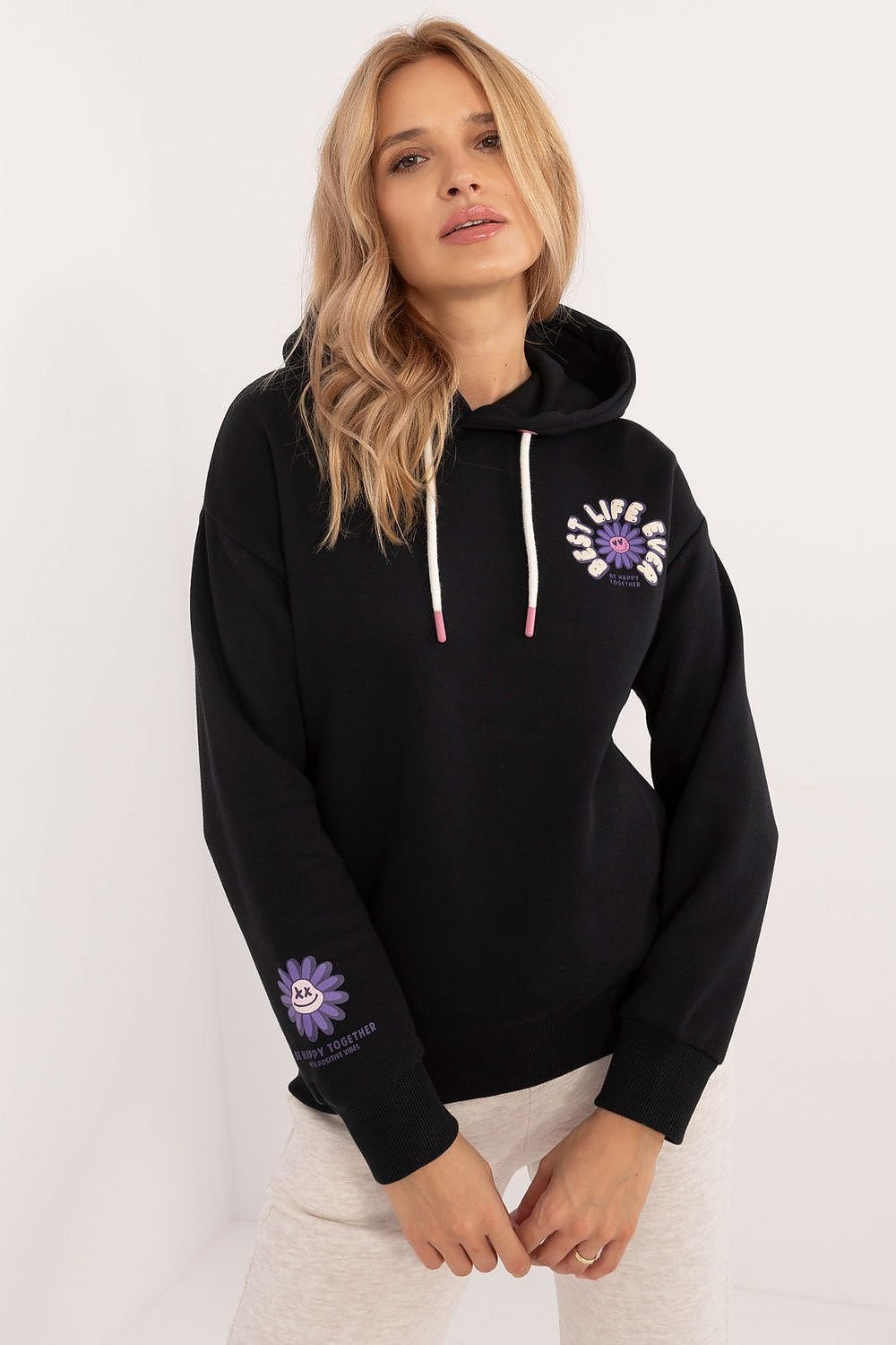 Sweatshirt model 200432
