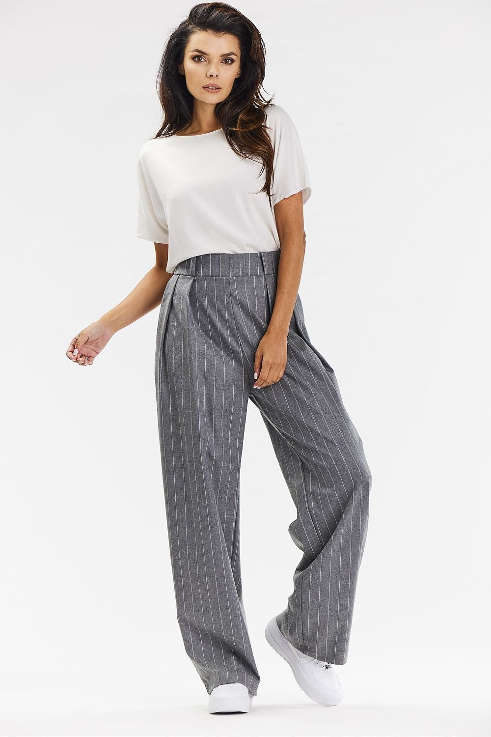 Women trousers model 200564