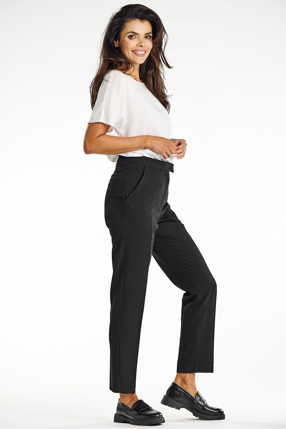 Women trousers model 200570