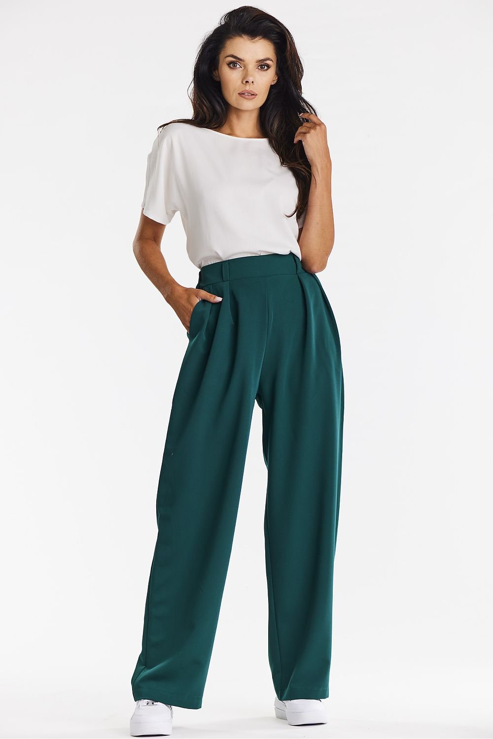 Women trousers model 200572