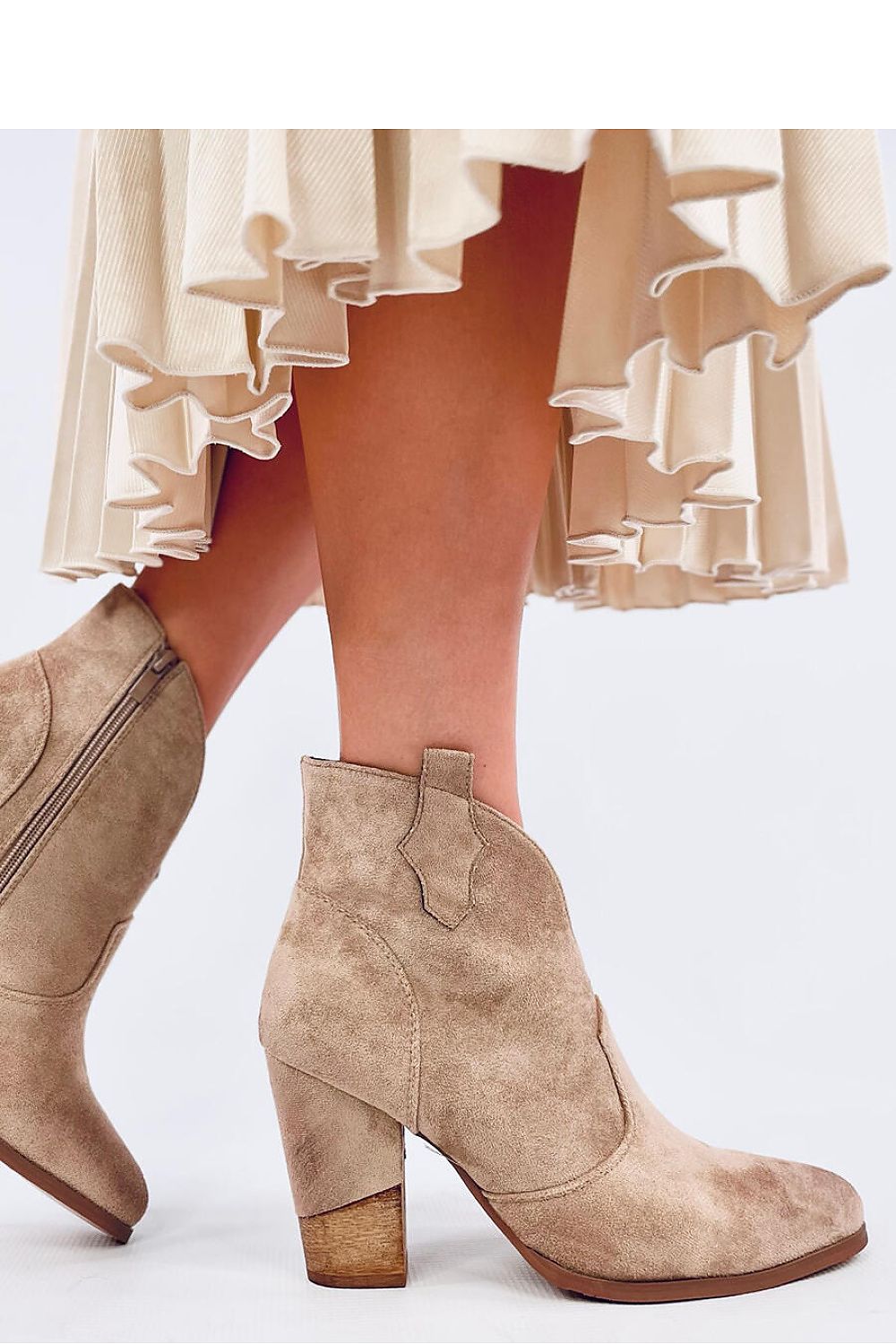 Heel boots model 200608