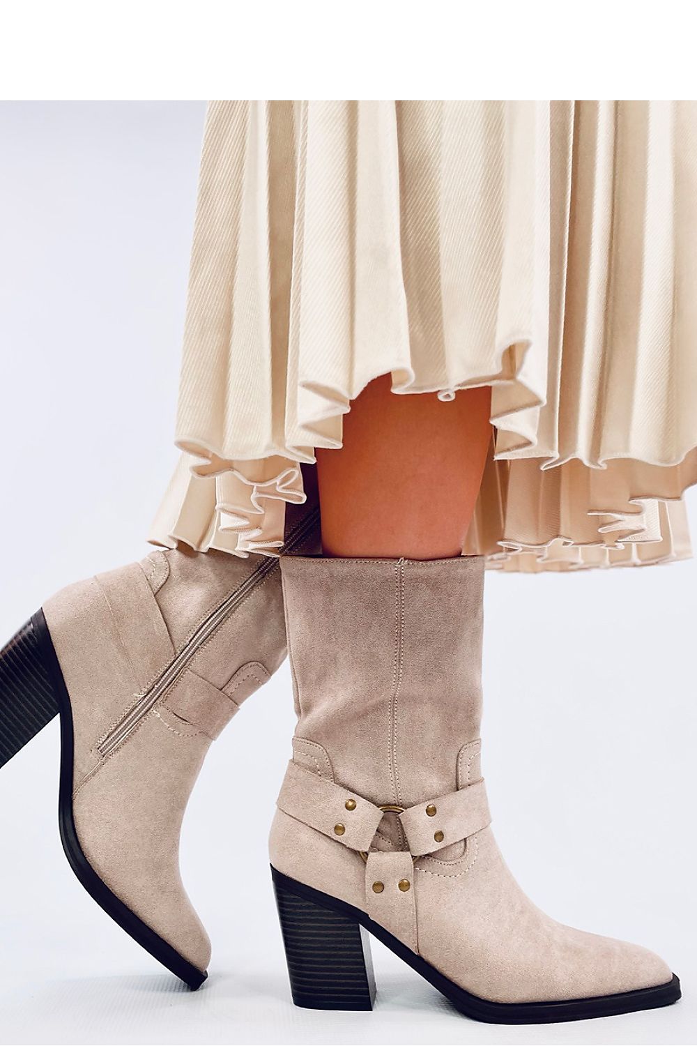 Heel boots model 200623