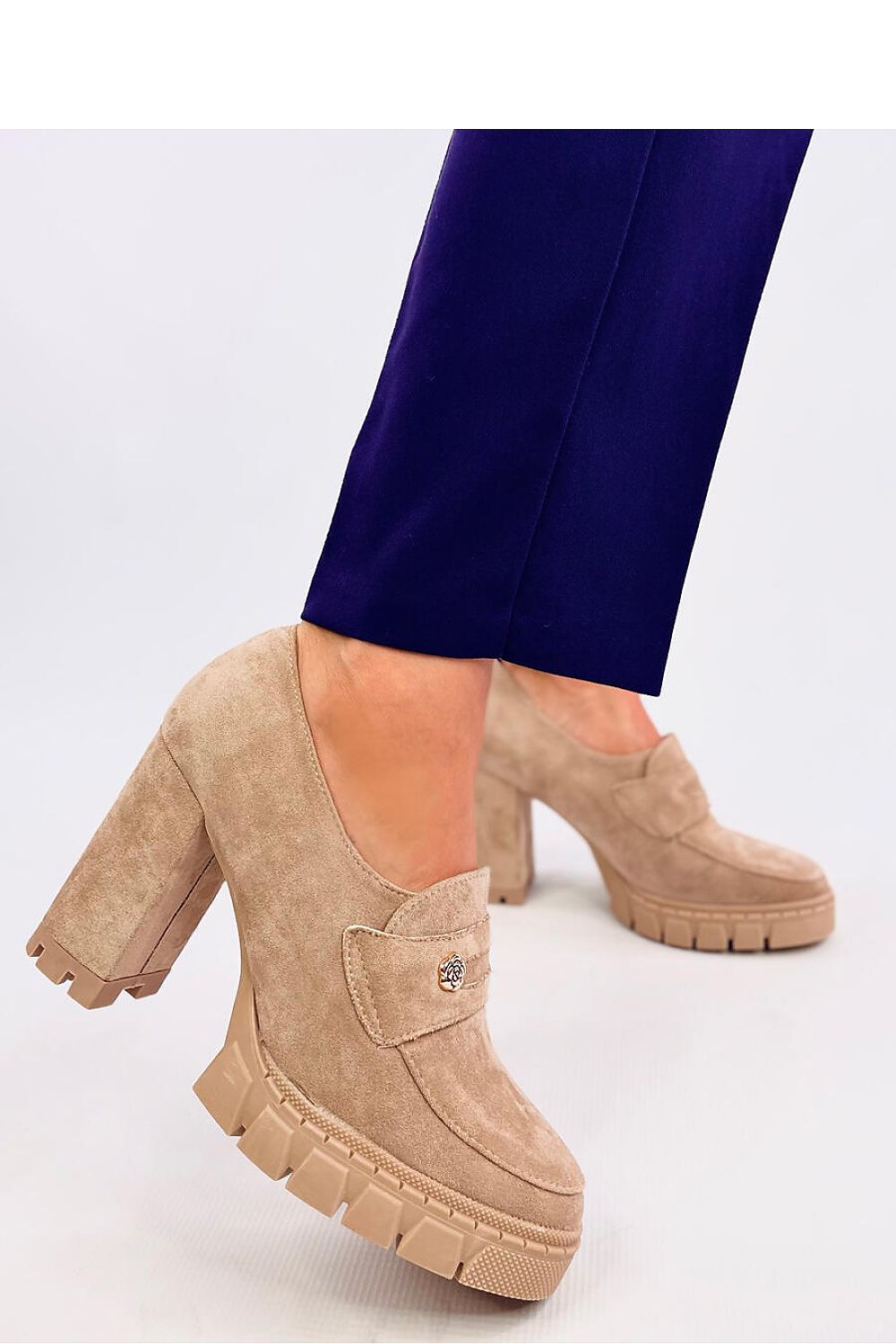 Platform pumps model 200681