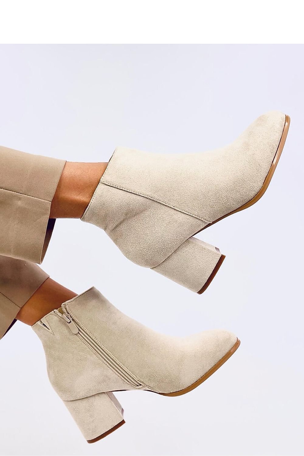 Heel boots model 200709