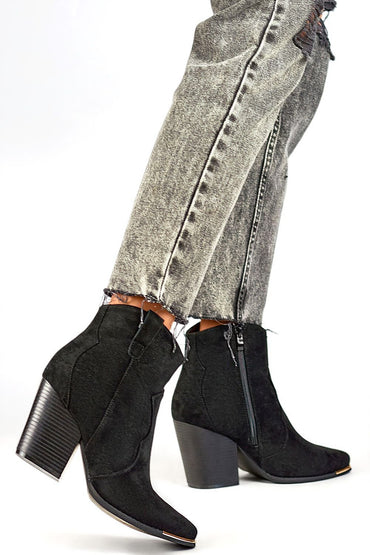 Heel boots model 200878