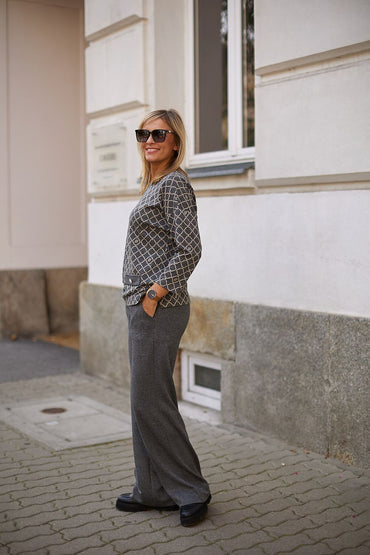 Women trousers model 201126