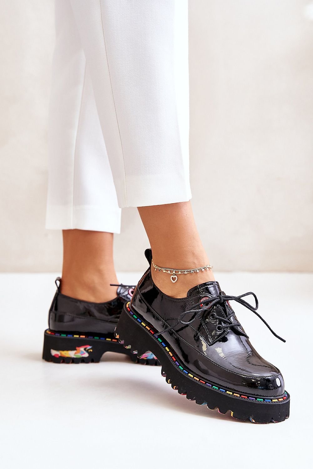 Low Shoes model 201143