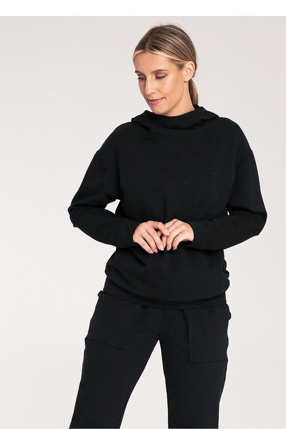 Sweatshirt model 201490