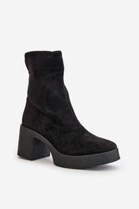 Heel boots model 201528