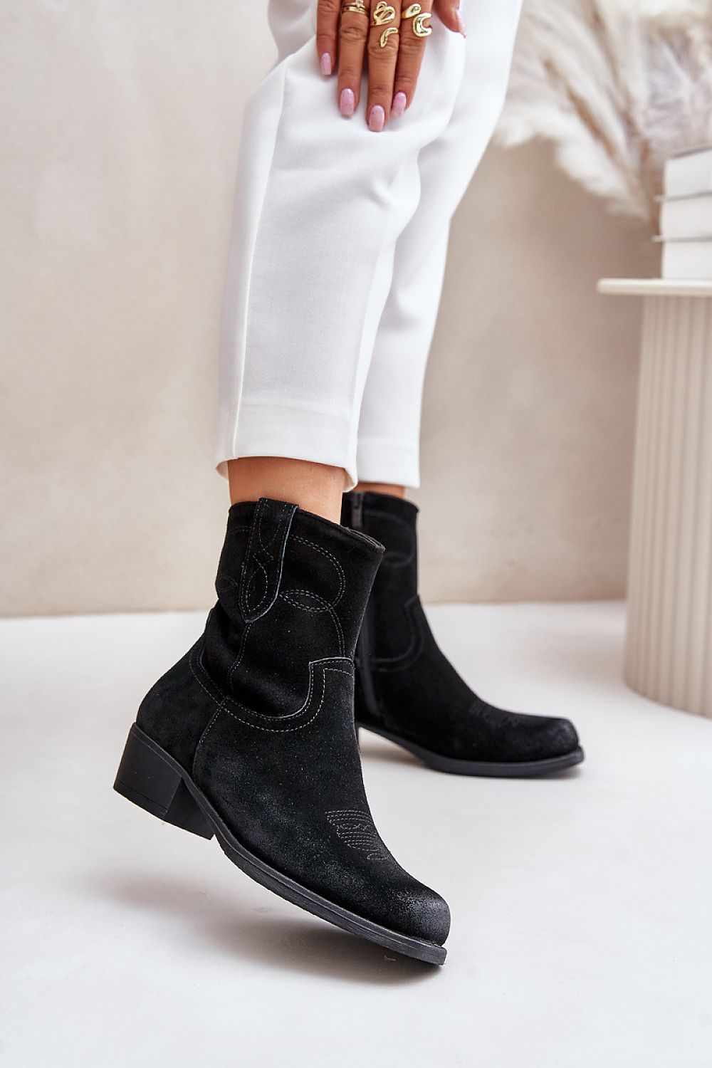 Heel boots model 201694