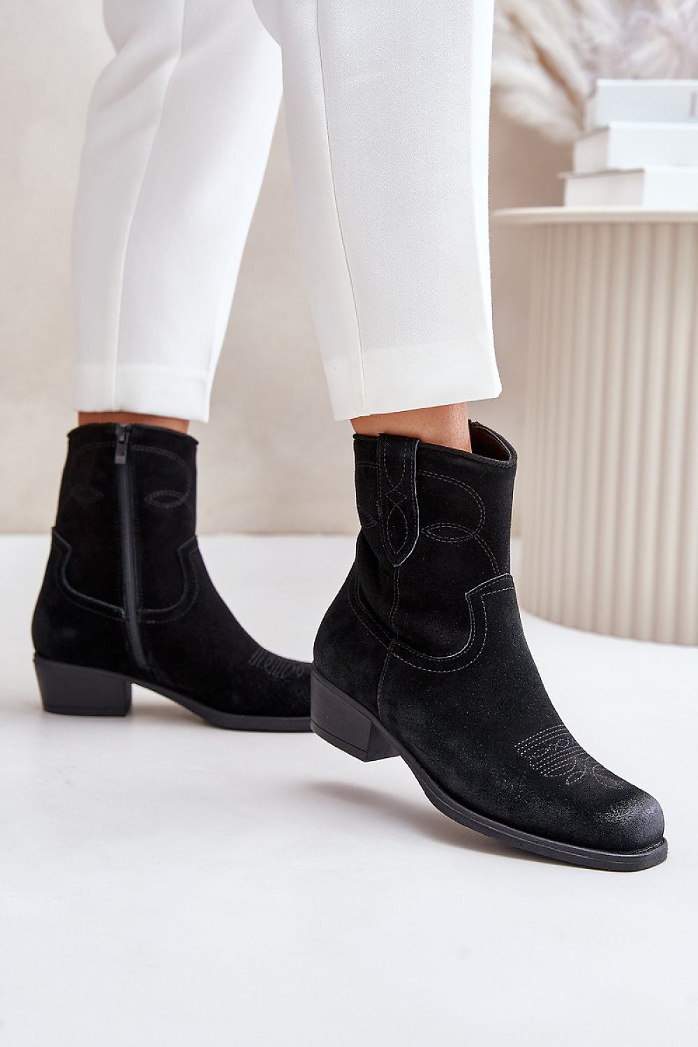 Heel boots model 201694