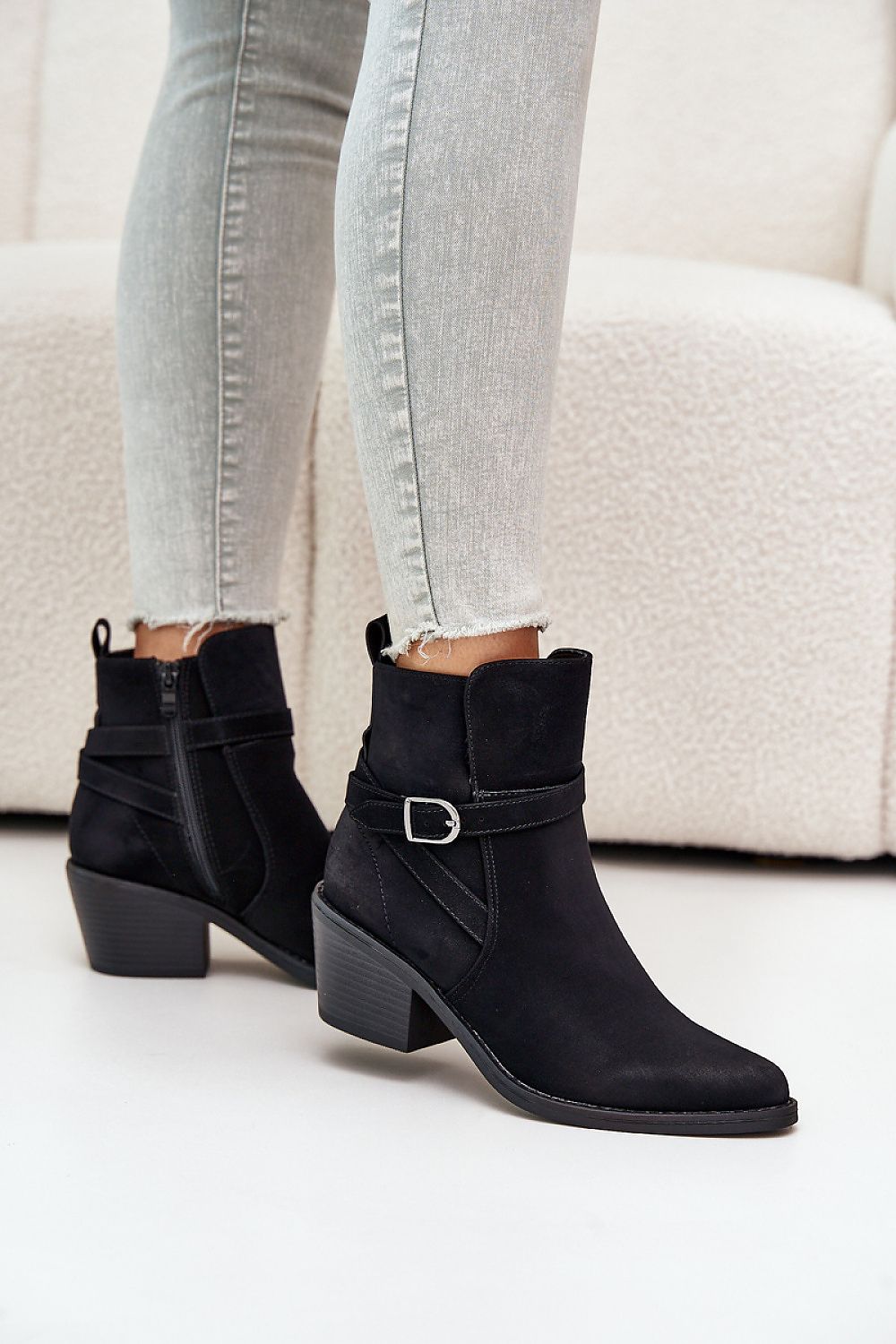Heel boots model 201696