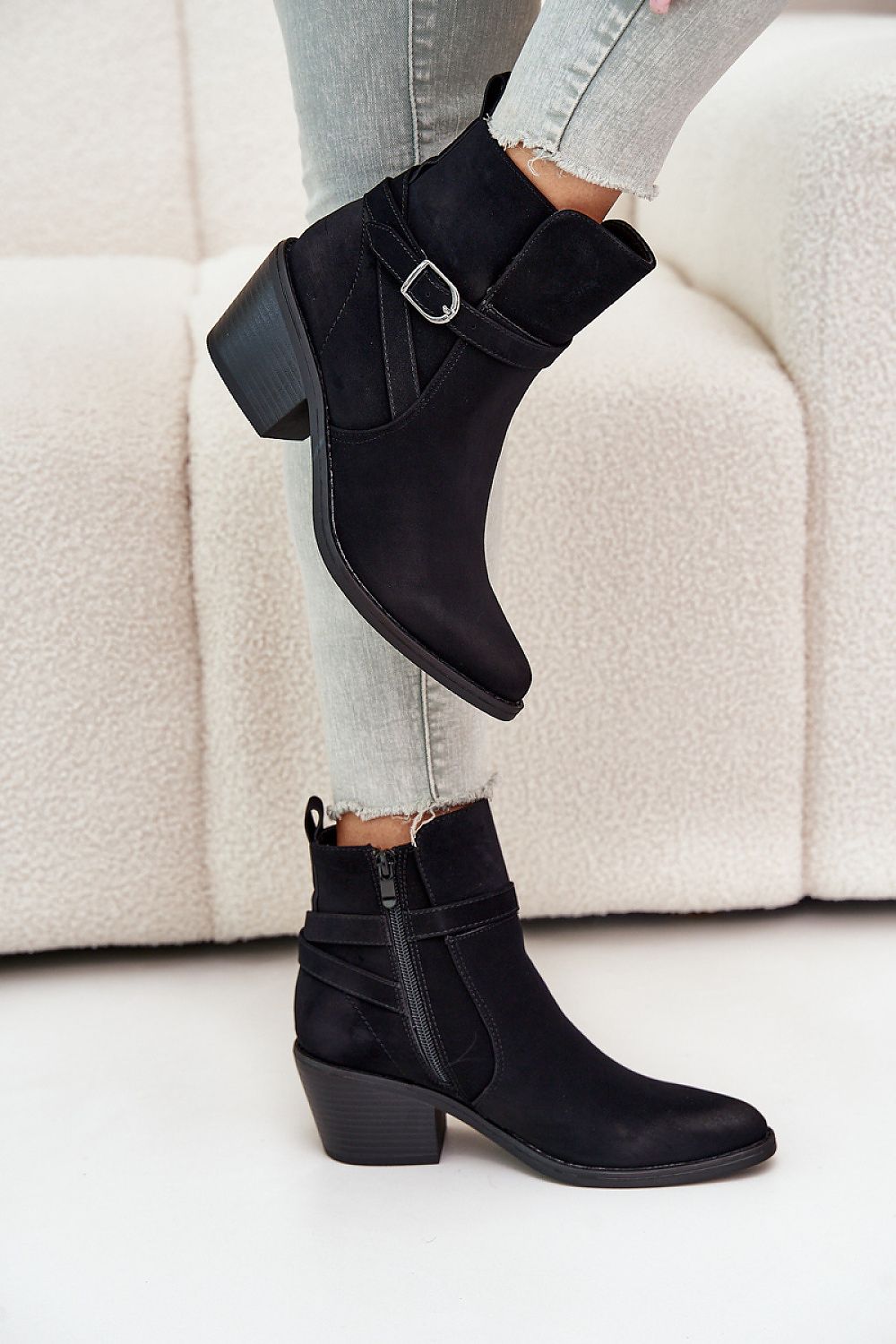 Heel boots model 201696