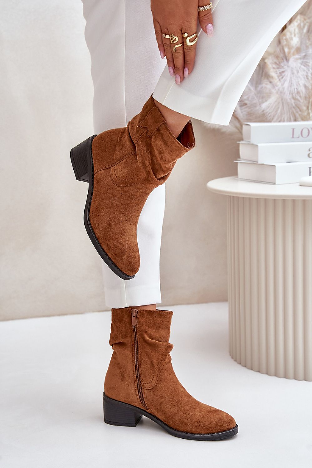 Heel boots model 201752