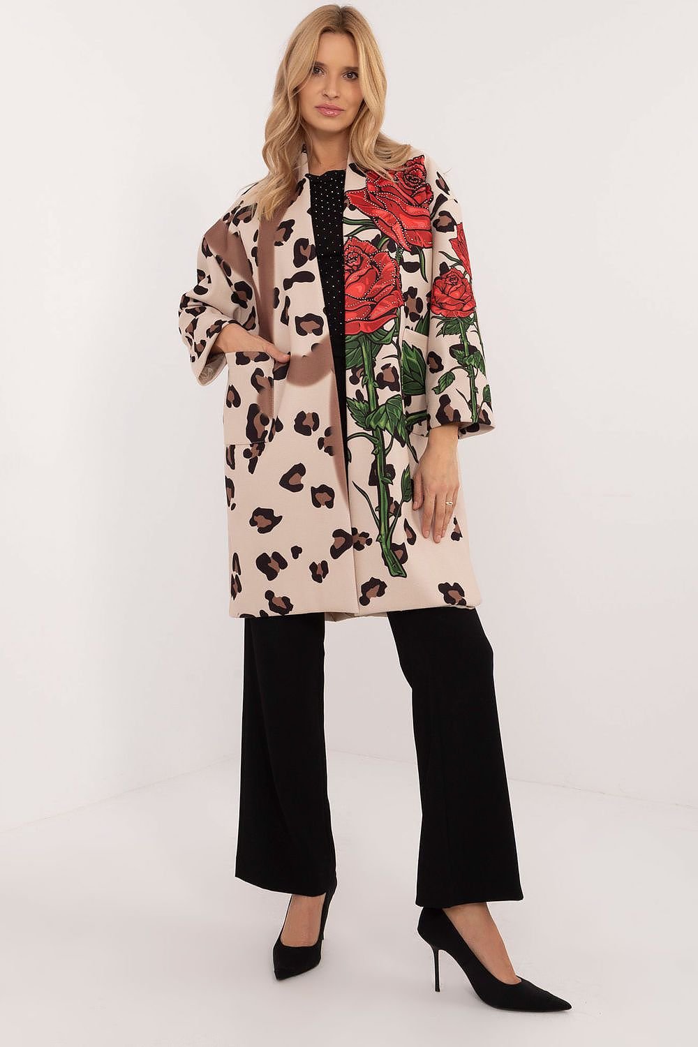 Coat model 202022