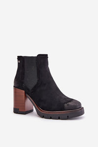 Heel boots model 202127