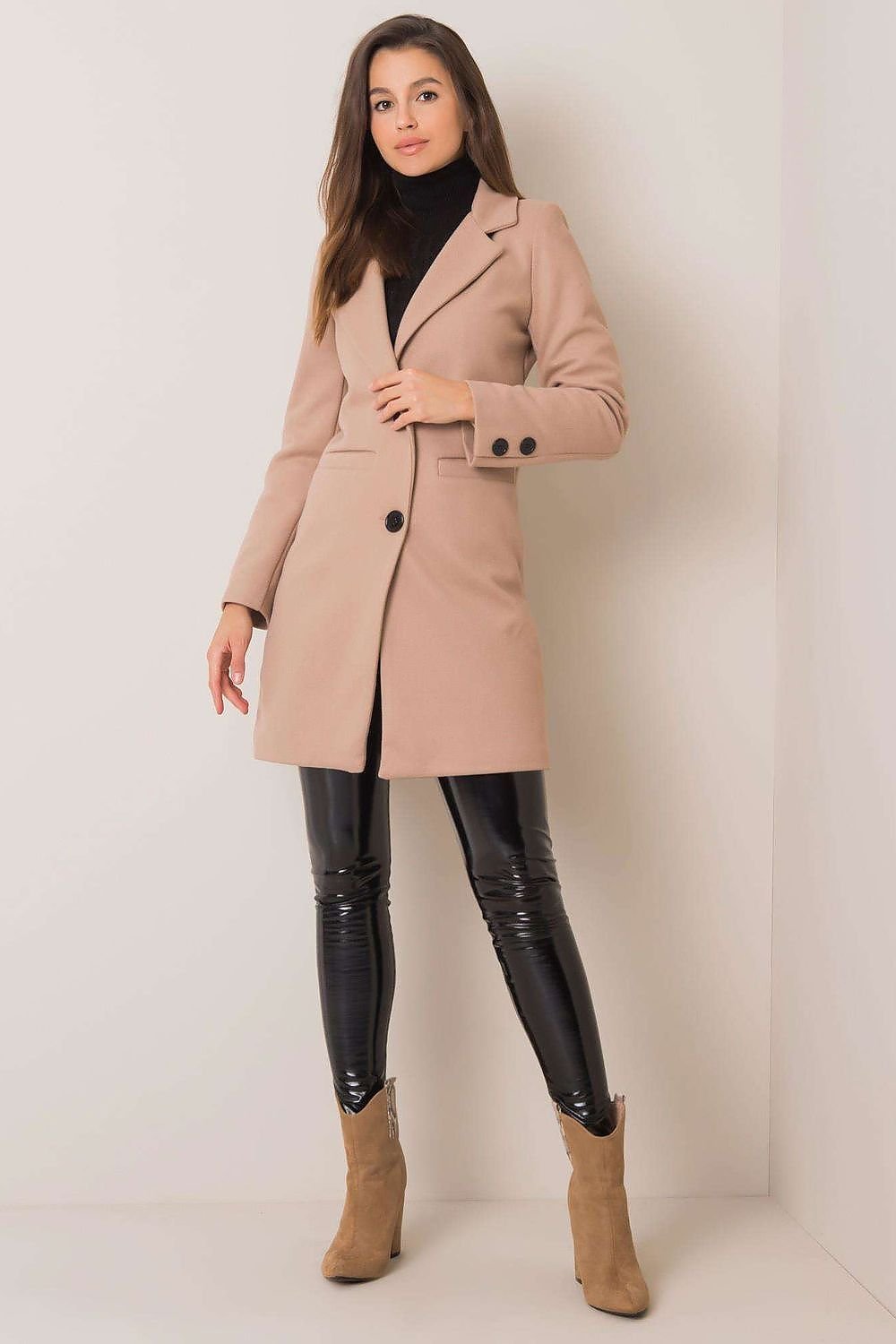Coat model 202315