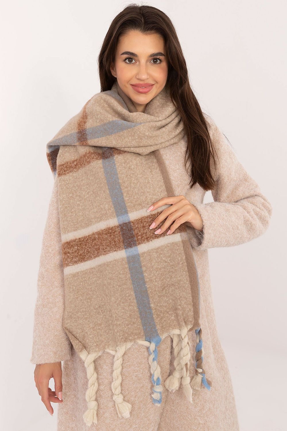 Shawl model 202573