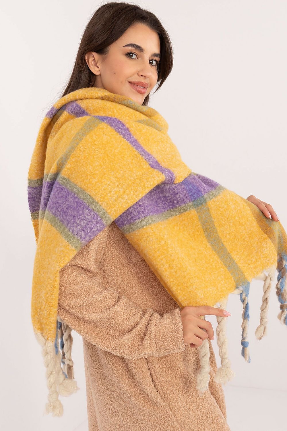 Shawl model 202574