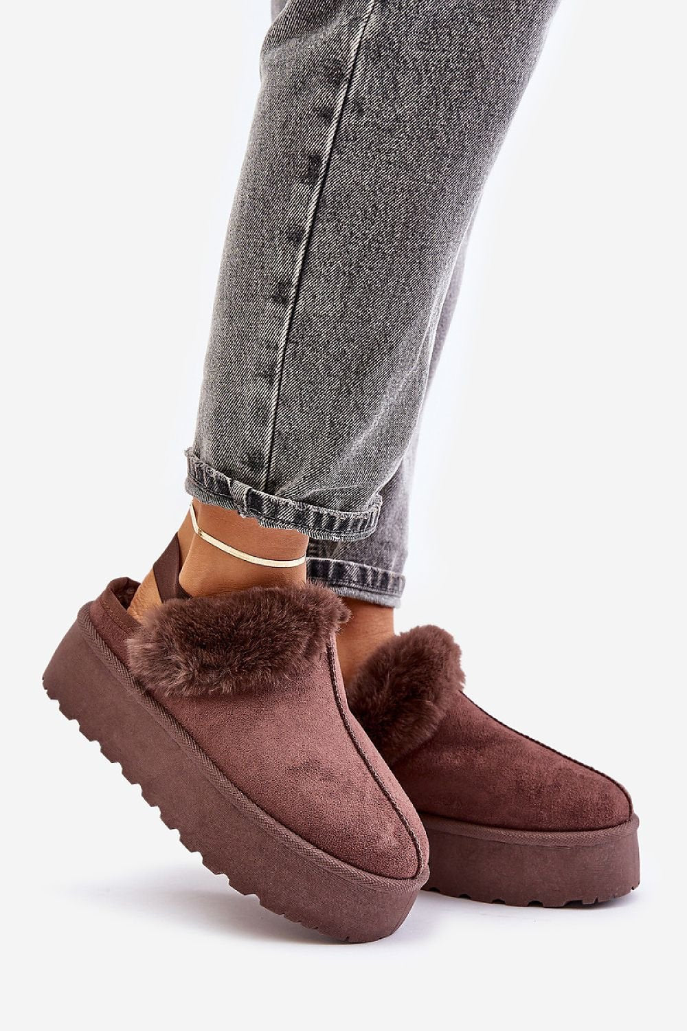 Slippers model 202664