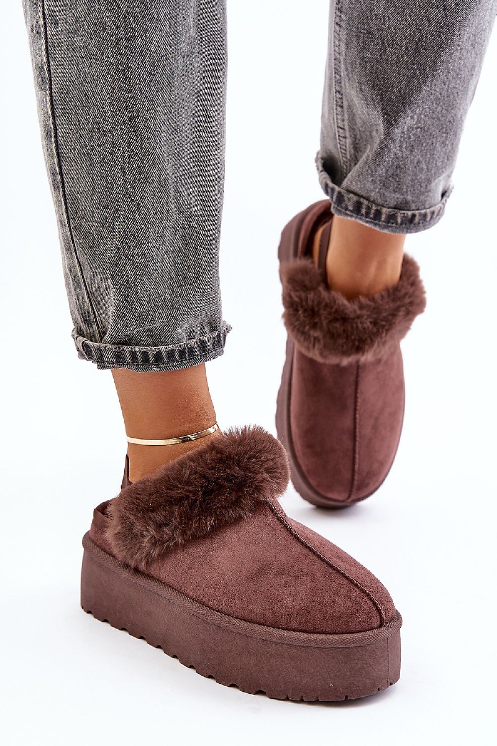 Slippers model 202664
