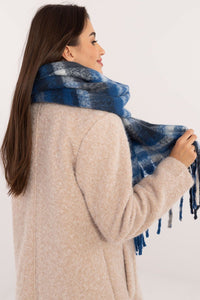 Shawl model 203172
