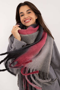 Shawl model 203182