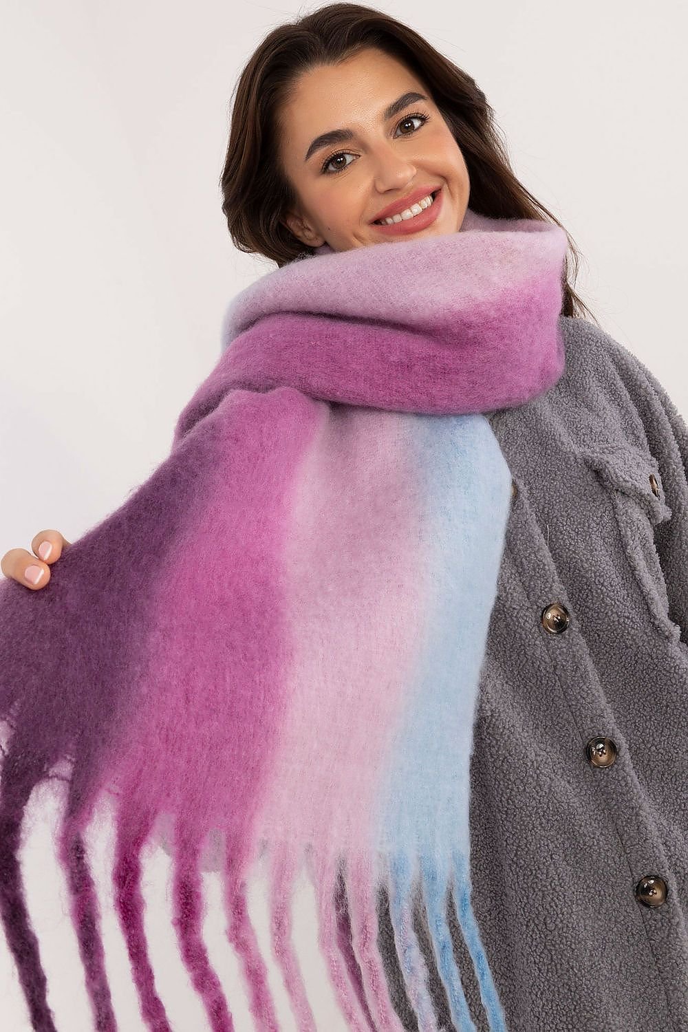 Shawl model 203185