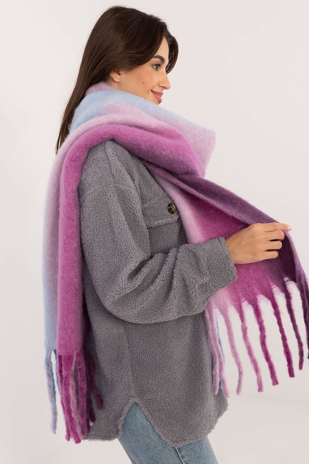 Shawl model 203185