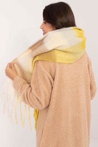 Shawl model 203186