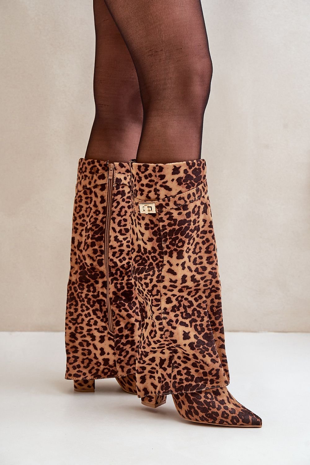 Heel boots model 203516