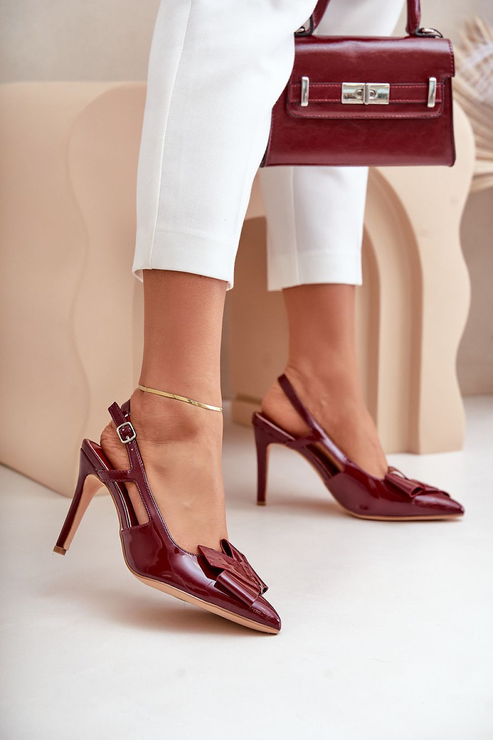 High heels model 203534