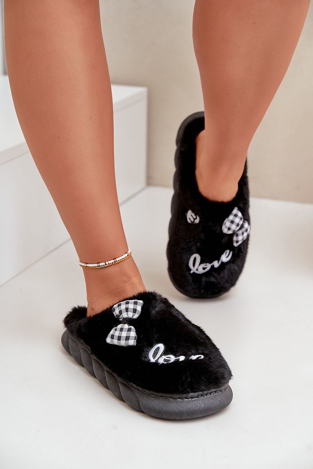 Slippers model 203753