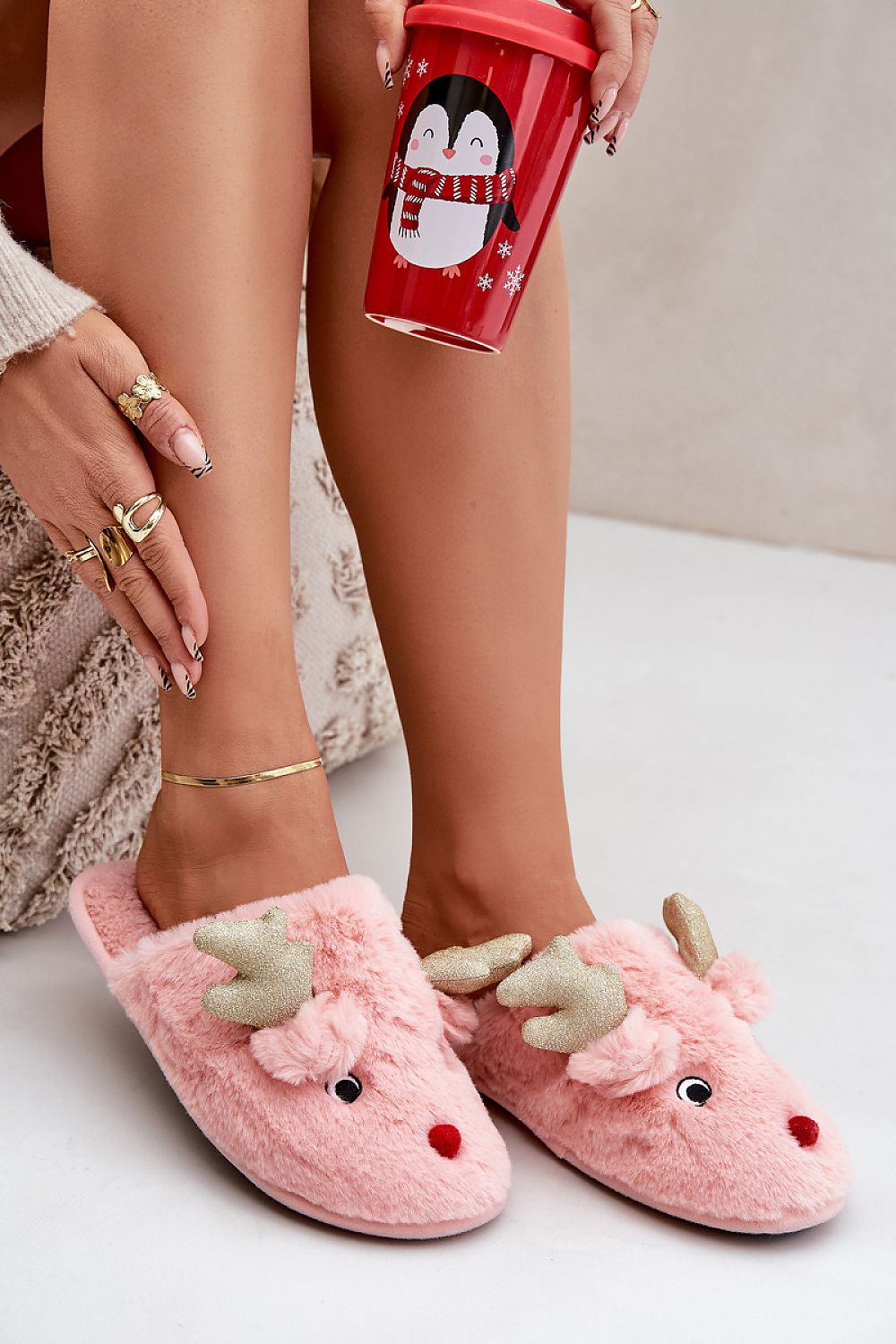 Slippers model 204644